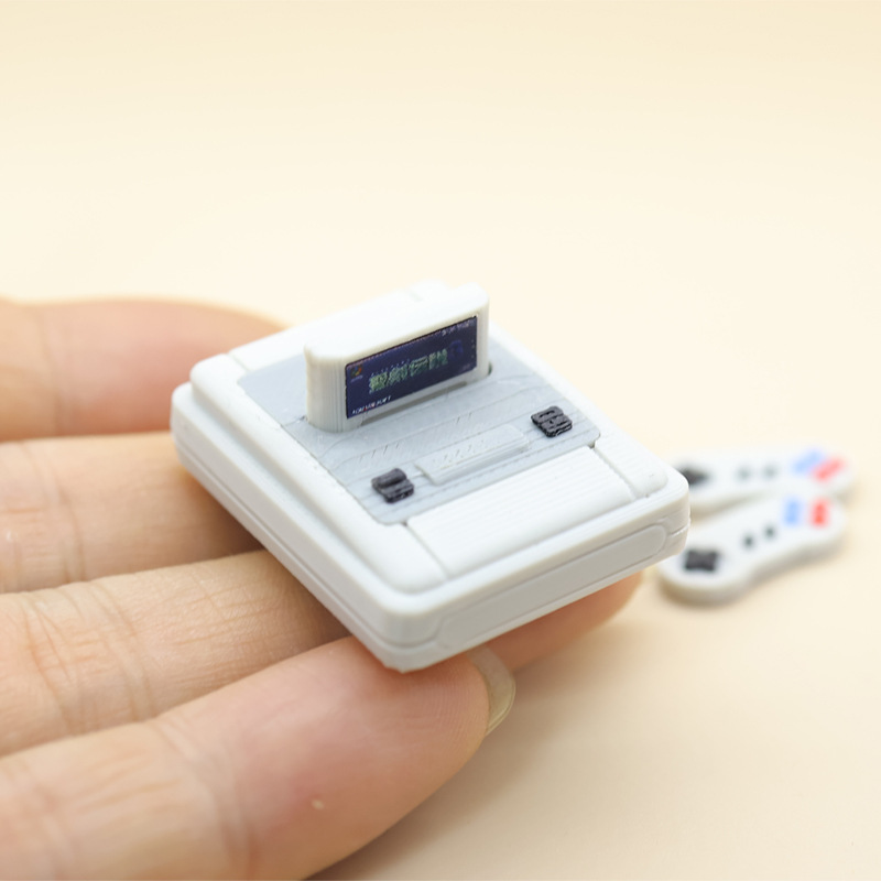 1set Dollhouse Mini Retro Game - مراجعة Gaming Console Mini وسعره