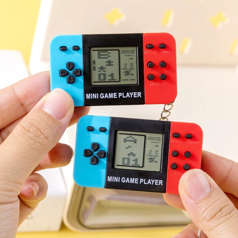 Retro Classic Tetris Game Hand - مراجعة Gaming Console Keychain وسعره