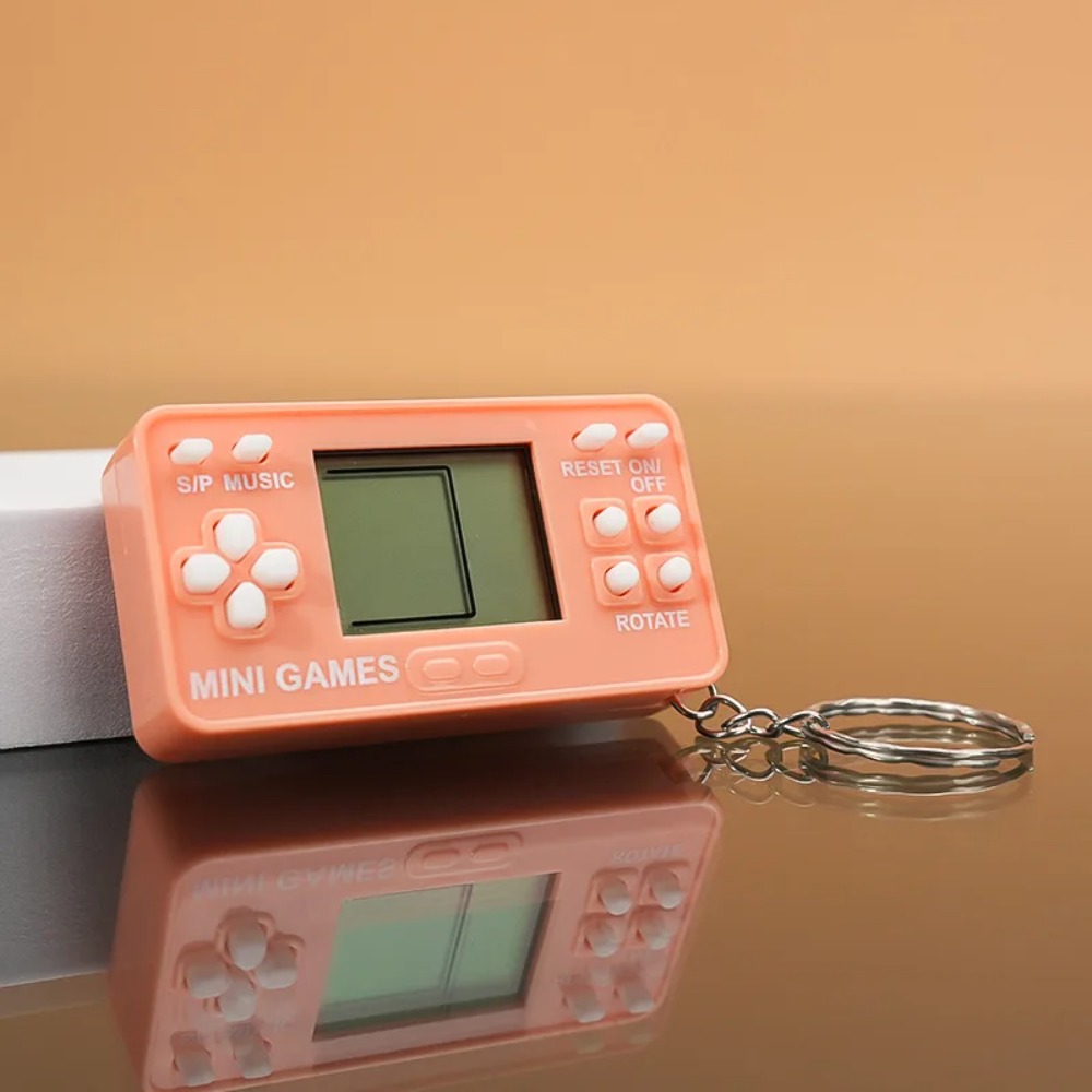Electronic Keychain Game Machi - مراجعة Gaming Console Keychain وسعره